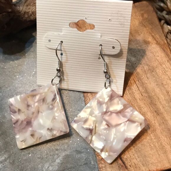 Acrylic Marble Look Earrings - Picture 3 of 4